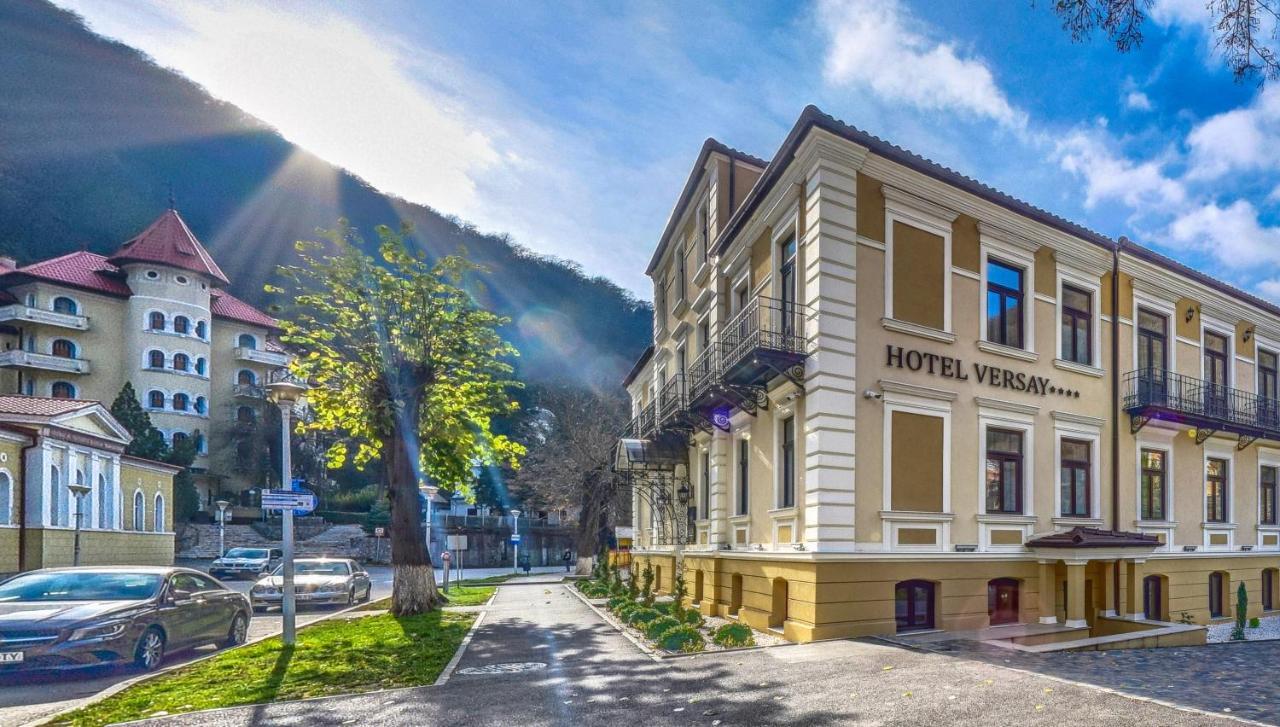 Versay 4* Băile Herculane